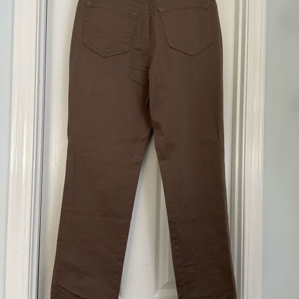 Gloria Vanderbilt Brown Twill Jeans with Logo Patch NWOT Size 10 Average